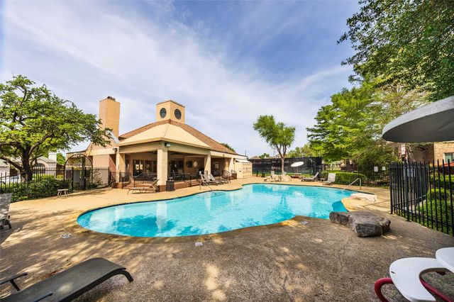 4242 N Capistrano Drive 106, Dallas, TX 75287