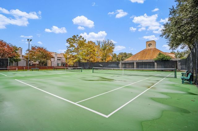 4242 N Capistrano Drive 106, Dallas, TX 75287