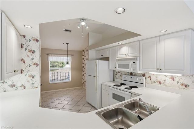 1032 Manor Lake DR # D204, Naples, FL 34110