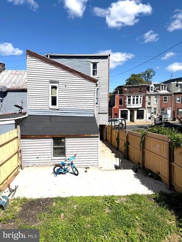 1036 COTTON ST, Reading, PA 19602
