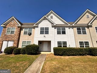 829 Store House Court B, Monroe, GA 30655