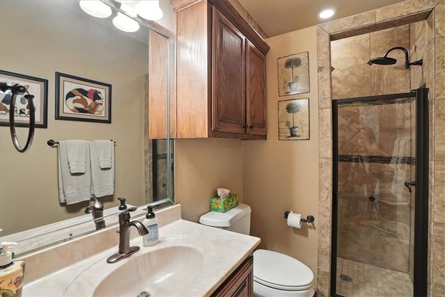 130 County Road 102, George West, TX 78022