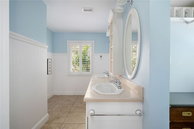 715 Conn Way, Vero Beach, FL 32963