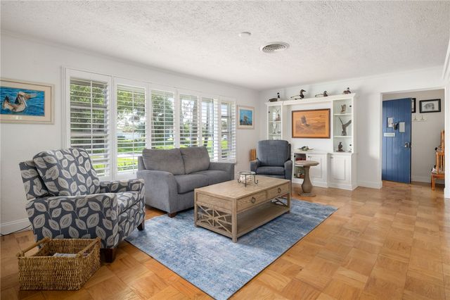 715 Conn Way, Vero Beach, FL 32963