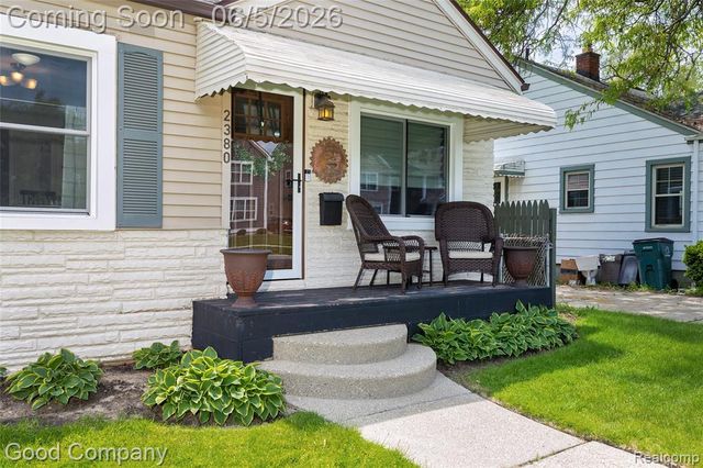 2380 Chestnut Street, Ferndale, MI 48220
