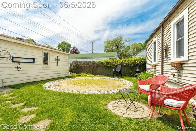 2380 Chestnut Street, Ferndale, MI 48220