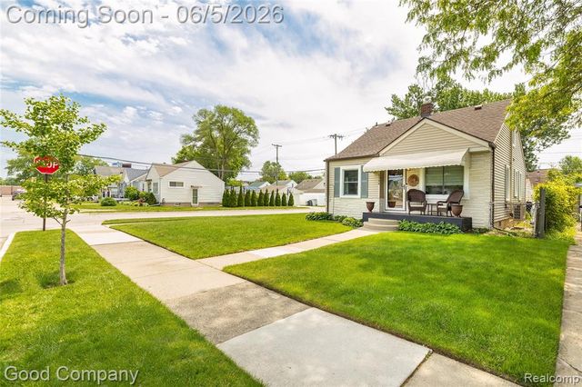 2380 Chestnut Street, Ferndale, MI 48220