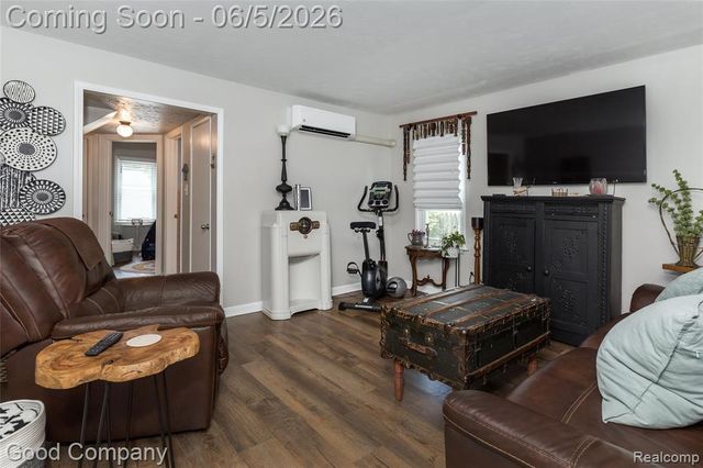 2380 Chestnut Street, Ferndale, MI 48220