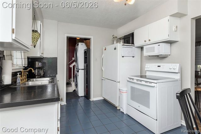 2380 Chestnut Street, Ferndale, MI 48220
