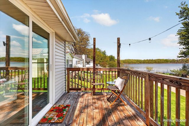 3880 Bell Lake Drive, Ada, MI 49301
