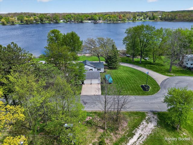 3880 Bell Lake Drive, Ada, MI 49301