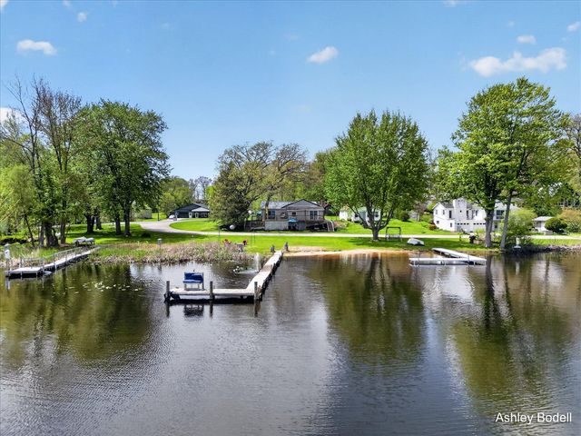 3880 Bell Lake Drive, Ada, MI 49301