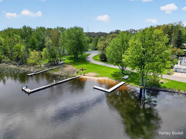3880 Bell Lake Drive, Ada, MI 49301