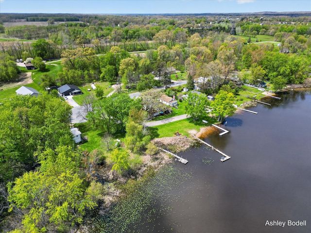 3880 Bell Lake Drive, Ada, MI 49301