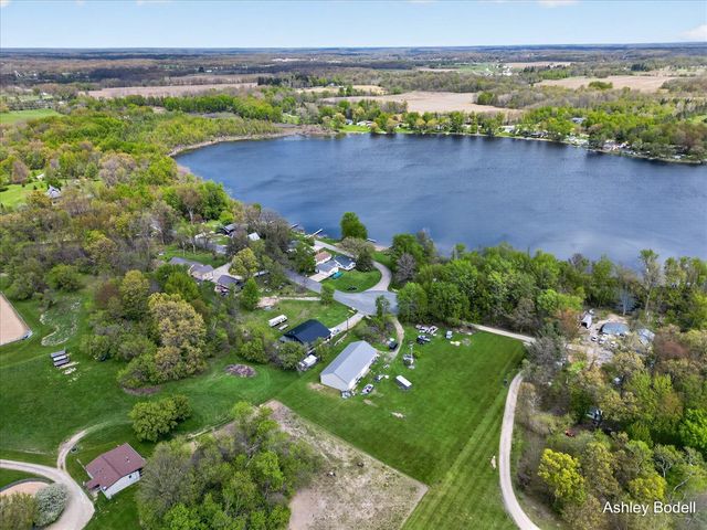 3880 Bell Lake Drive, Ada, MI 49301