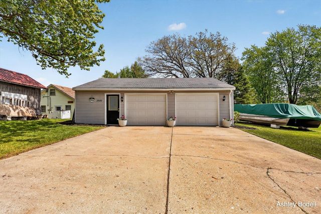 3880 Bell Lake Drive, Ada, MI 49301