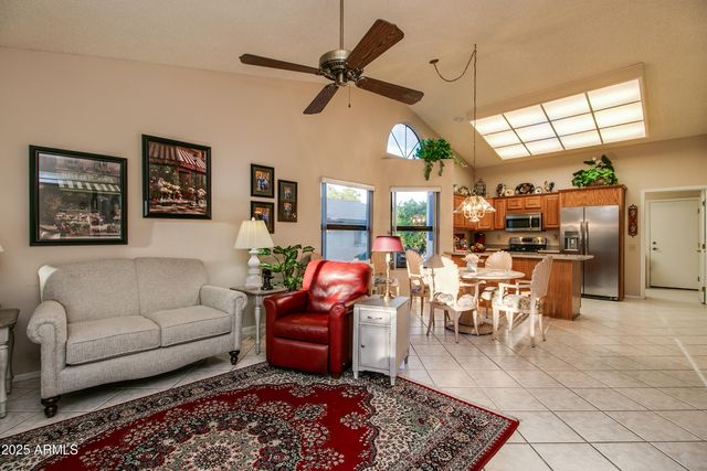 13723 W GREENVIEW Drive, Sun City West, AZ 85375