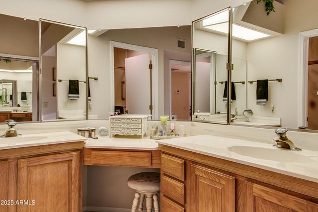 13723 W GREENVIEW Drive, Sun City West, AZ 85375