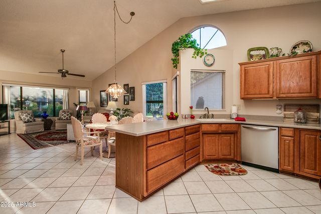 13723 W GREENVIEW Drive, Sun City West, AZ 85375