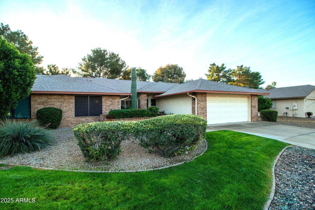 13723 W GREENVIEW Drive, Sun City West, AZ 85375