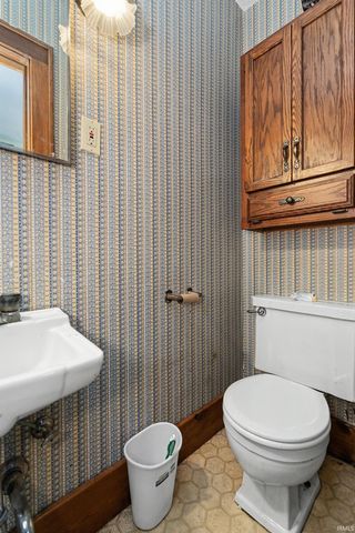437 Park Avenue, Mishawaka, IN 46545