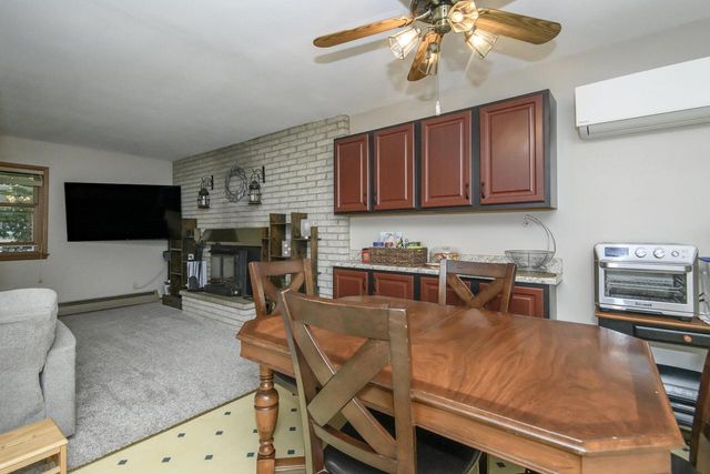 W276N1606 Spring Creek DRIVE, Pewaukee, WI 53072