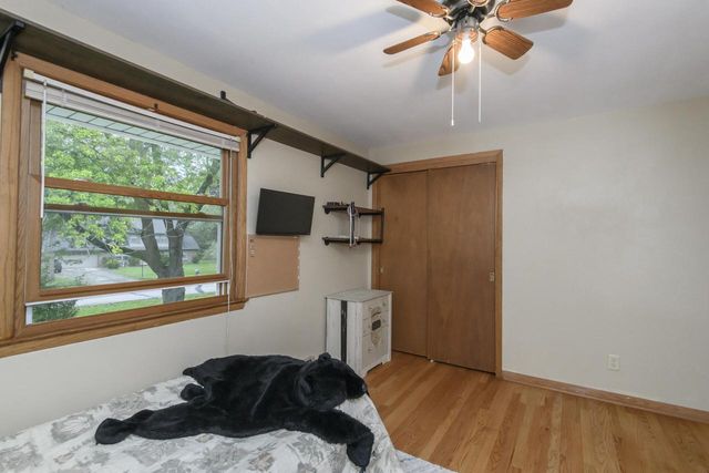 W276N1606 Spring Creek DRIVE, Pewaukee, WI 53072