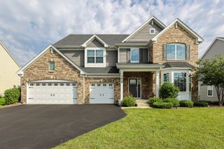 3626 Emerald Road, Elgin, IL 60124