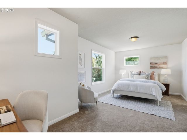 9442 N MACRUM Ave, Portland, OR 97203