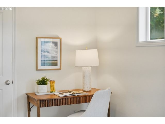9442 N MACRUM Ave, Portland, OR 97203