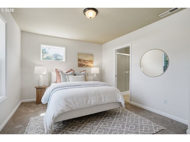 9442 N MACRUM Ave, Portland, OR 97203