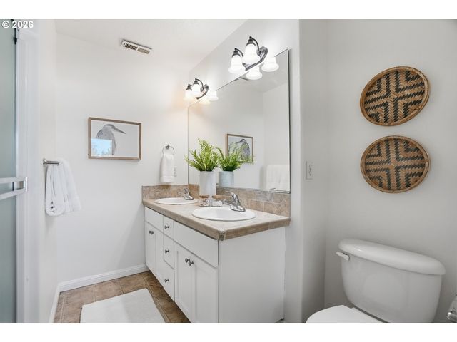 9442 N MACRUM Ave, Portland, OR 97203