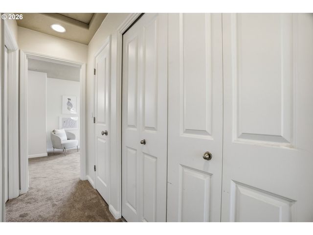 9442 N MACRUM Ave, Portland, OR 97203