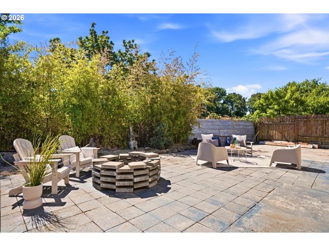 9442 N MACRUM Ave, Portland, OR 97203