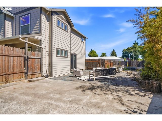 9442 N MACRUM Ave, Portland, OR 97203