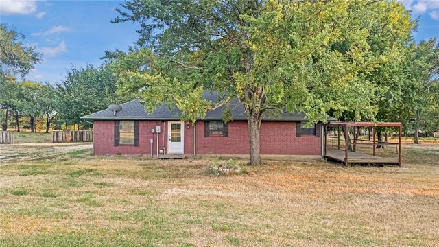 697 County Road 166, Whitesboro, TX 76273
