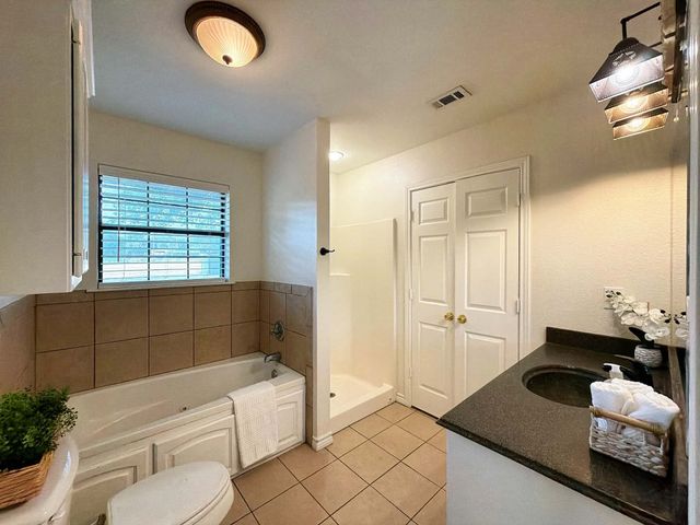 697 County Road 166, Whitesboro, TX 76273