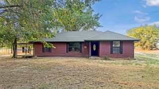 697 County Road 166, Whitesboro, TX 76273
