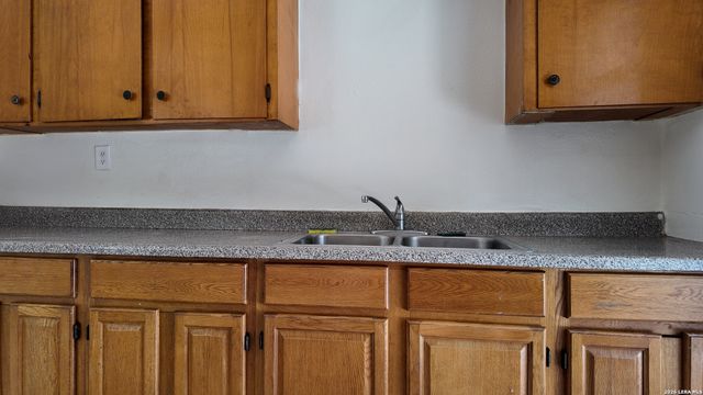 2306 VALENCIA, San Antonio, TX 78237