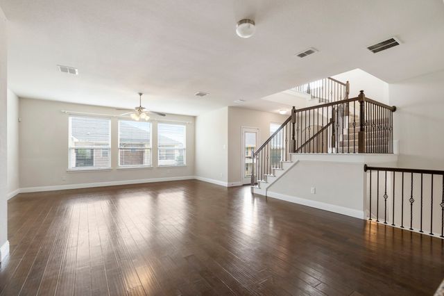 2640 Venice Drive 2, Grand Prairie, TX 75054