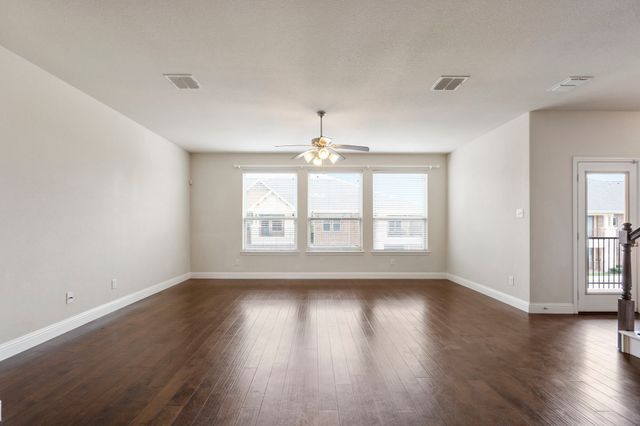 2640 Venice Drive 2, Grand Prairie, TX 75054