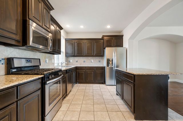 2640 Venice Drive 2, Grand Prairie, TX 75054