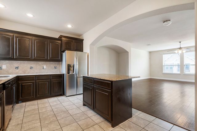 2640 Venice Drive 2, Grand Prairie, TX 75054