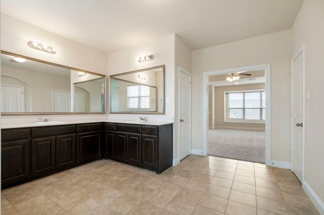 2640 Venice Drive 2, Grand Prairie, TX 75054