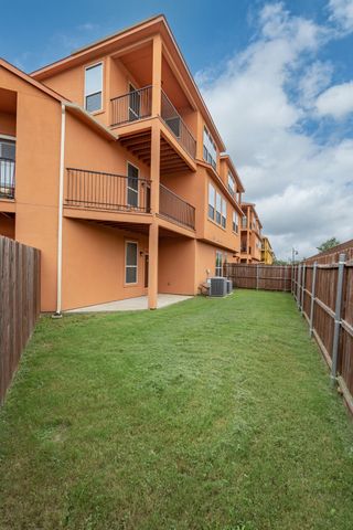 2640 Venice Drive 2, Grand Prairie, TX 75054