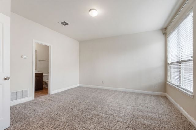 2640 Venice Drive 2, Grand Prairie, TX 75054