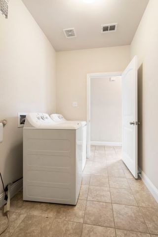2640 Venice Drive 2, Grand Prairie, TX 75054