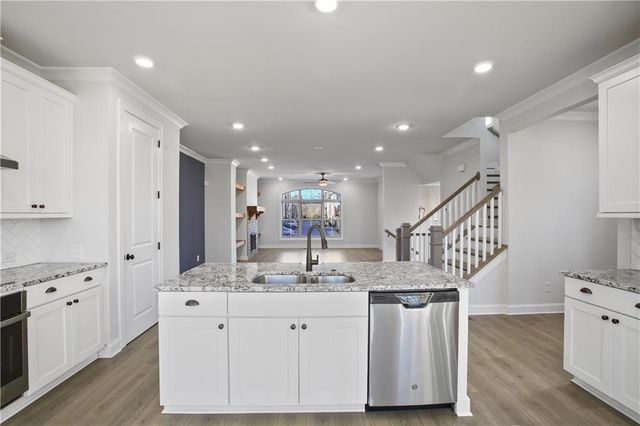 7950 Laurel Crest Drive, Suwanee, GA 30024