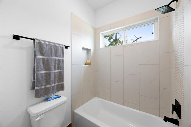 5808 Highland Sky Lane, Houston, TX 77091