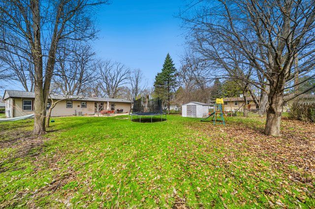 1412 Beach Road, Mchenry, IL 60050